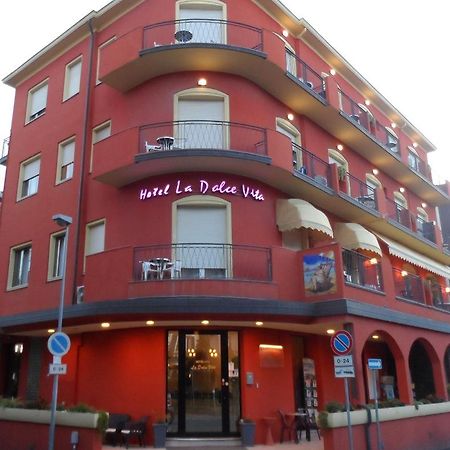 Hotel La Dolce Vita Rimini Dış mekan fotoğraf