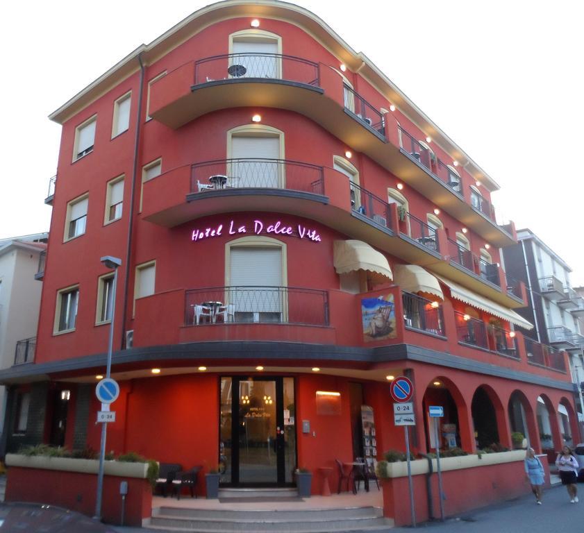 Hotel La Dolce Vita Rimini Dış mekan fotoğraf