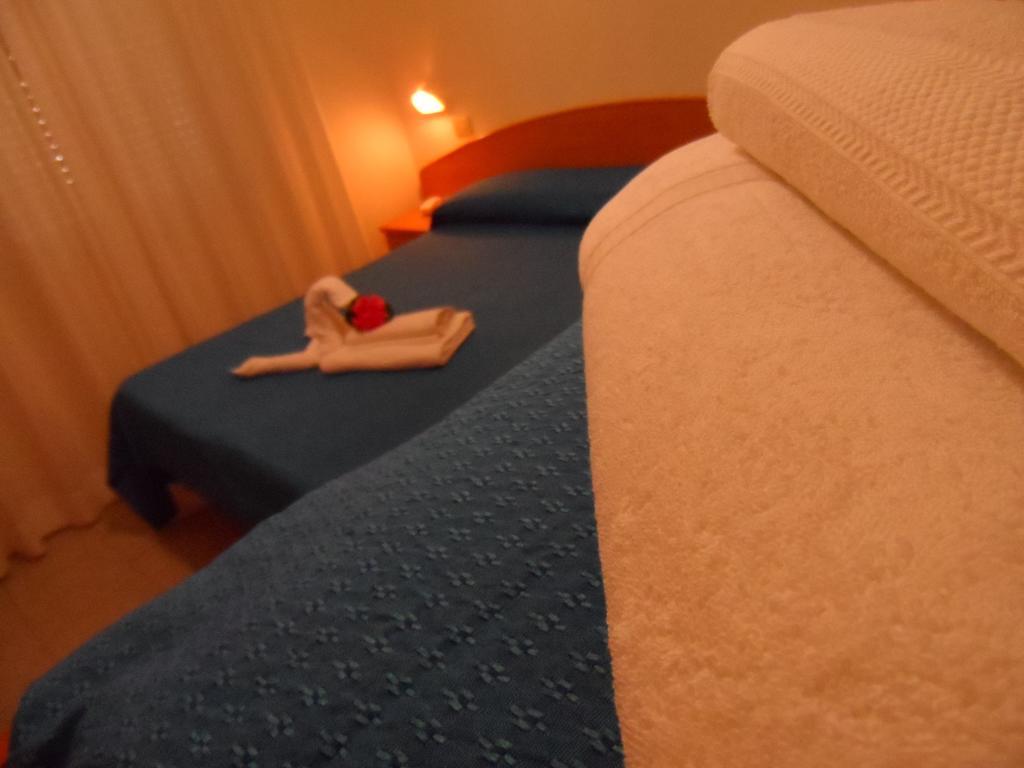 Hotel La Dolce Vita Rimini Oda fotoğraf